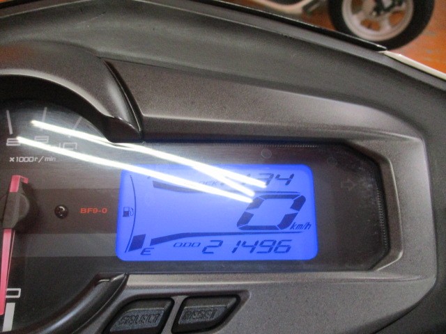 走行もまだまだの２１４９６ｋｍ！気になるベルト交換も購入時は１６５００円にて可能ですよ！お安い！